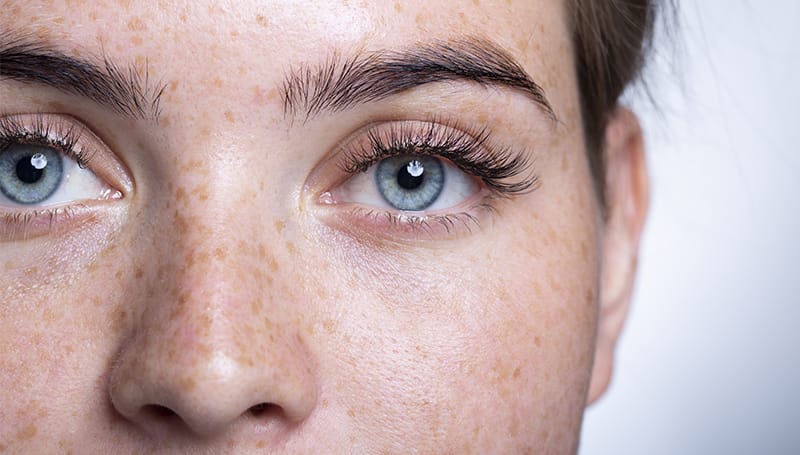 Wimpernverlängerungen bei LashLink: Erleben Sie hochwertige Wimpern in Premium-Qualität