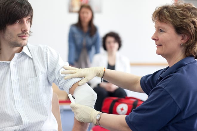 Erste-Hilfe Kurs: Sicherheit für Sie und Ihre Mitmenschen