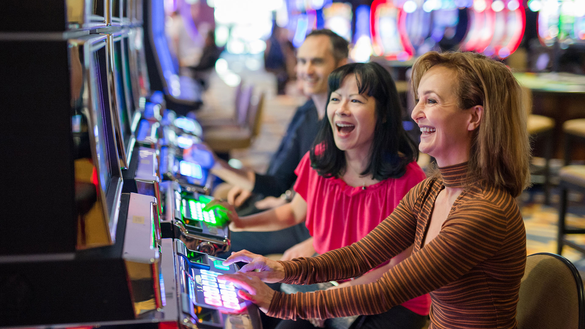 Keuntungan Bermain Slot Online di JPGACOR303: Menangi Jackpot Maxwin Setiap Hari!