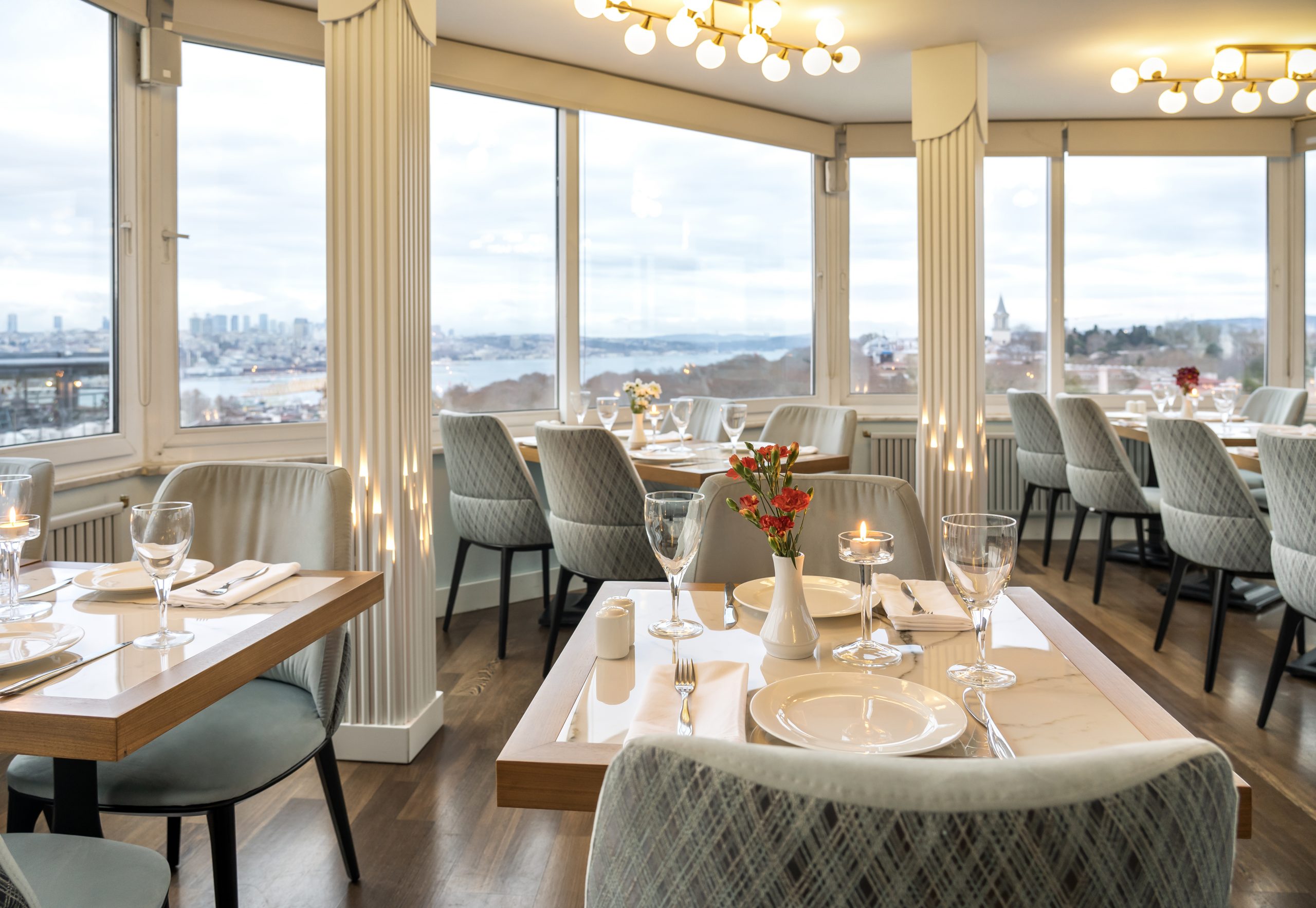 Momente genießen, Erinnerungen schaffen: Die Aura des besten Restaurants