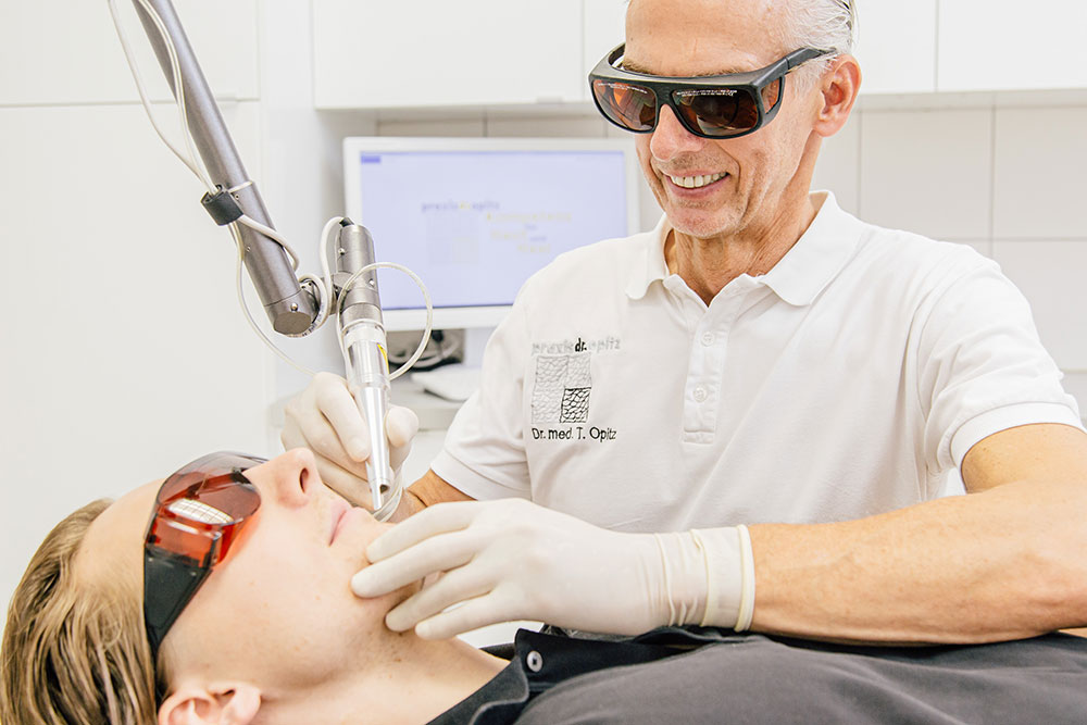 Der Gesundheit der Haut auf die Spur kommen: Wissen vom Hautarzt