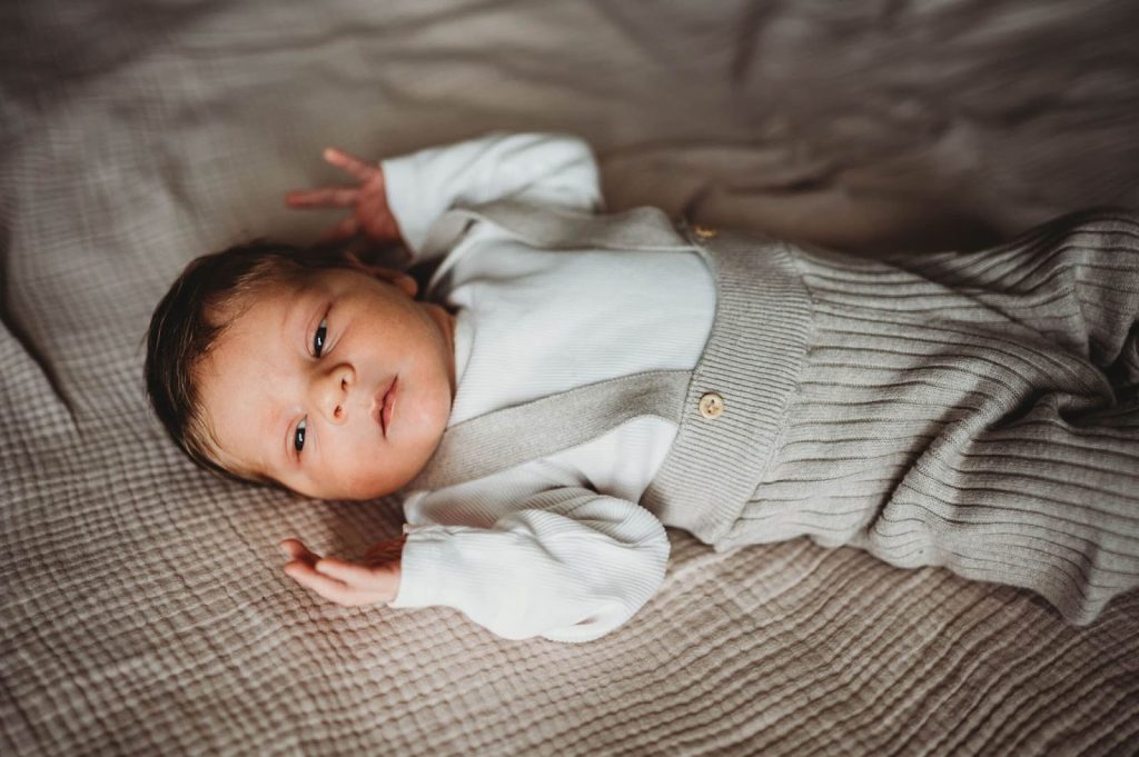 Kleine Hände, große Liebe – Newborn Babyshooting
