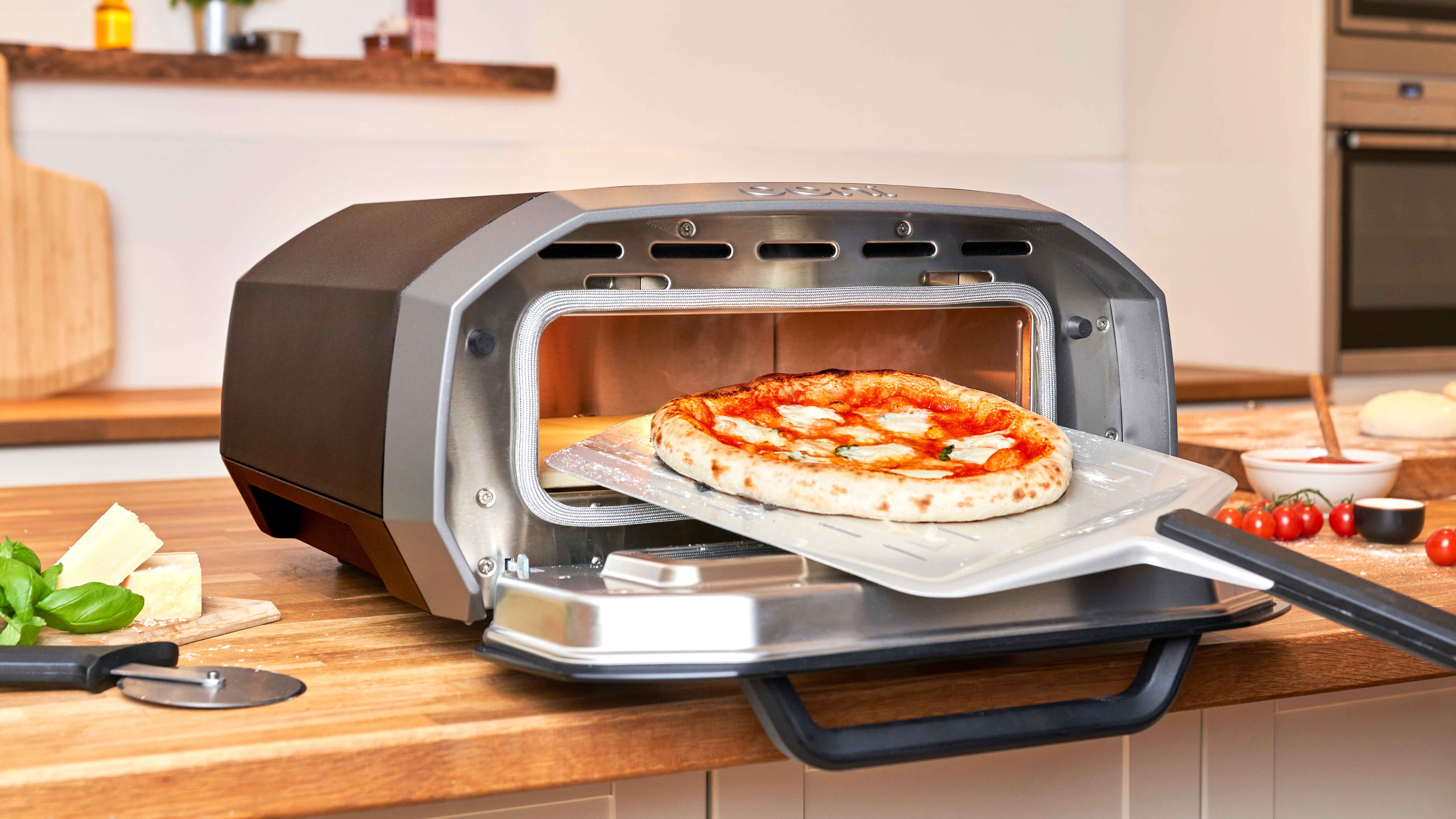 Schritt-für-Schritt Anleitung für köstliche Pizza mit einem Brotbackstein