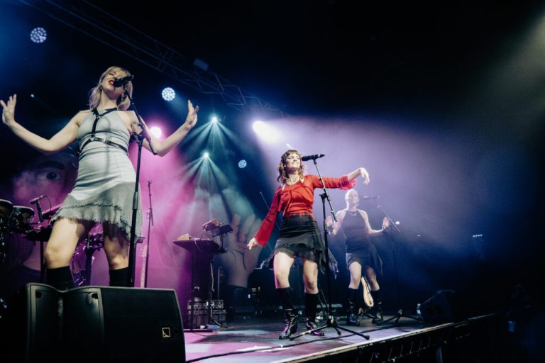 blusher-manchester-gracie-hall-22-1024x683-1