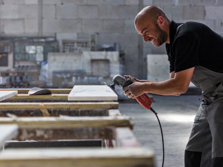 Stone-Workshop-Jos-at-work