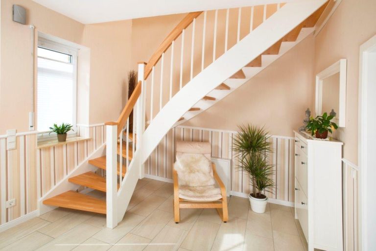 brake-tischler-holztreppe-rhauderfehn-ostfriesland