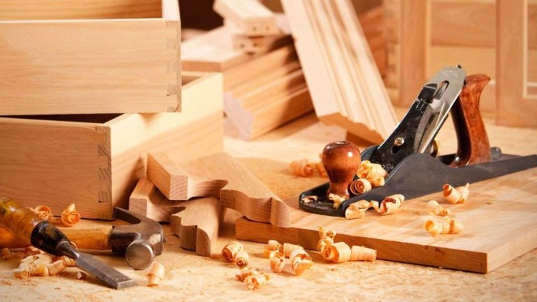 What-Are-the-Key-Benefits-of-Using-Professional-Carpenter-Services