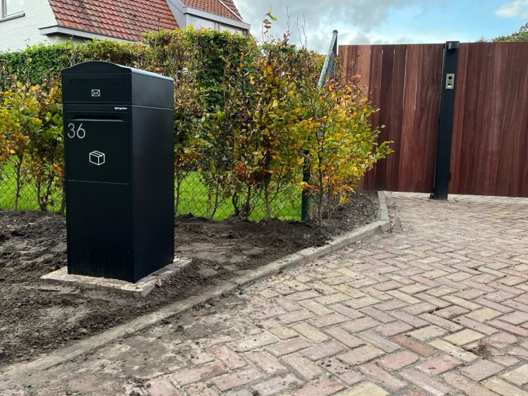 pakketbrievenbussen-frontbox-achteruitname-zwart